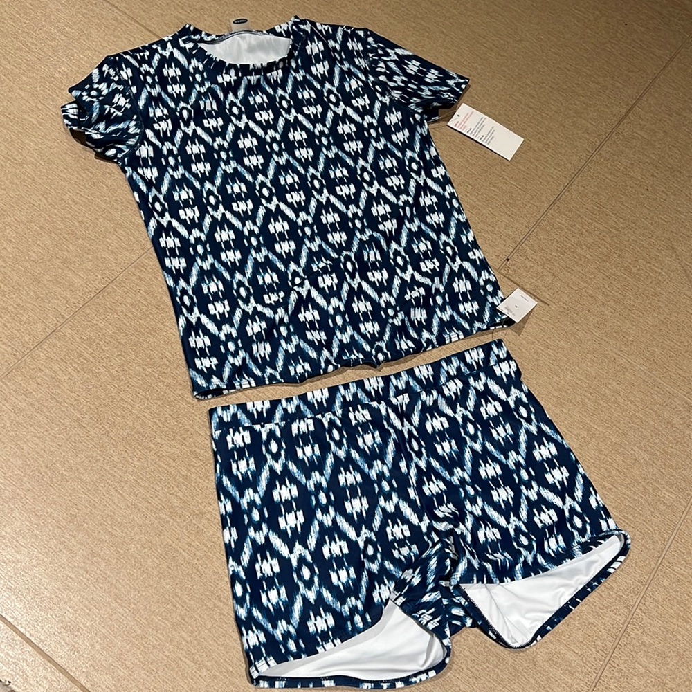 Girls swim shirt and shorts size 10-12